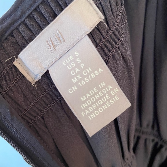 Mid length black dress - Picture 2 of 2